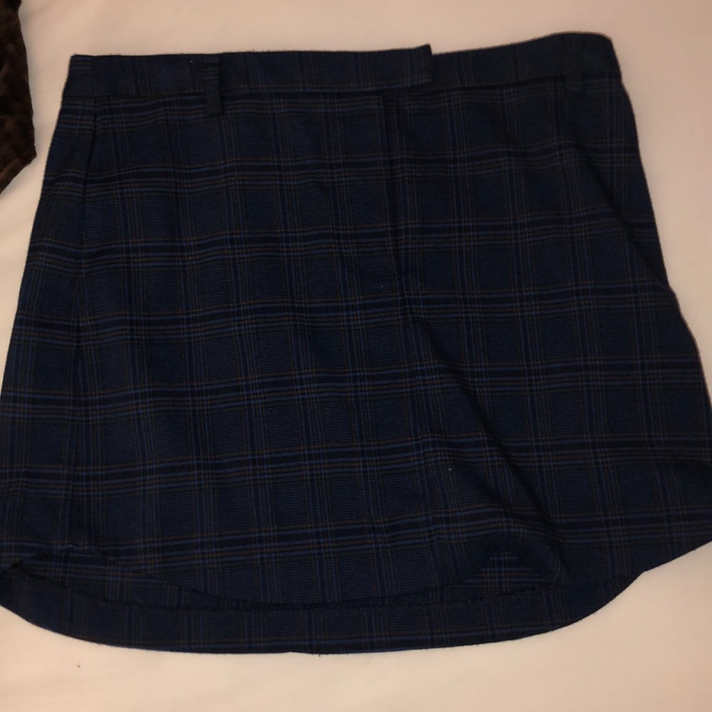 BB Dakota Plaid mini skirt. Size 8